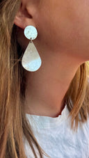 DROP EARRING