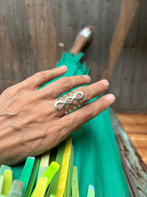 INFINITY RING