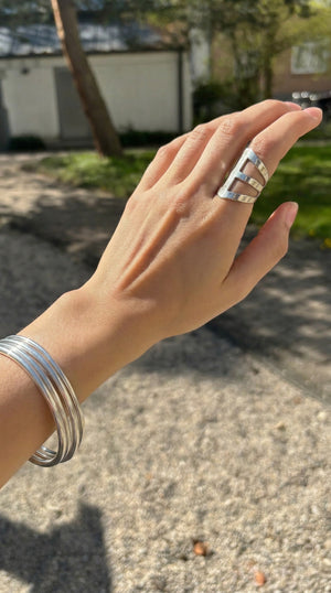 SINGLE RAIL RING
