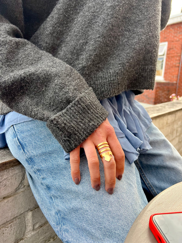 QUEEN RING