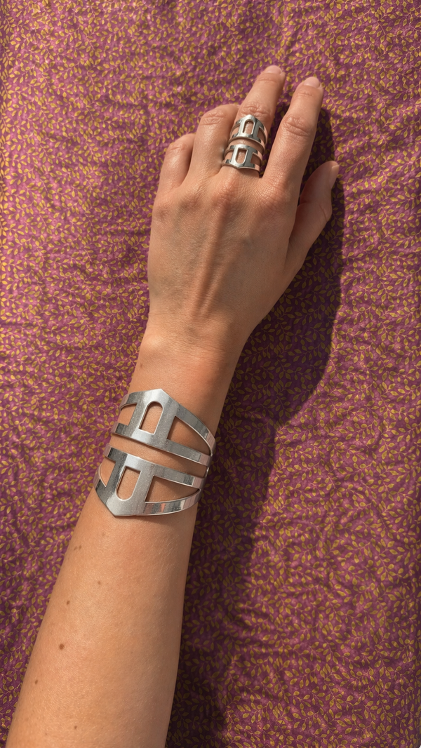 SPLIT CUFF