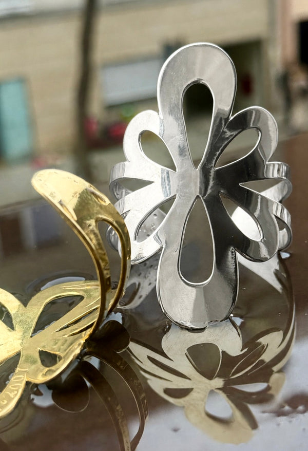 FLOWER CUFF