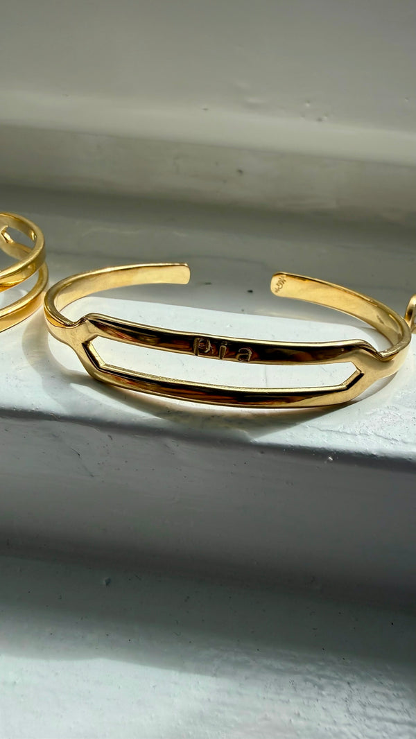 SINGLE GAP BRACELET