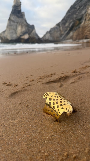 FISH CUFF