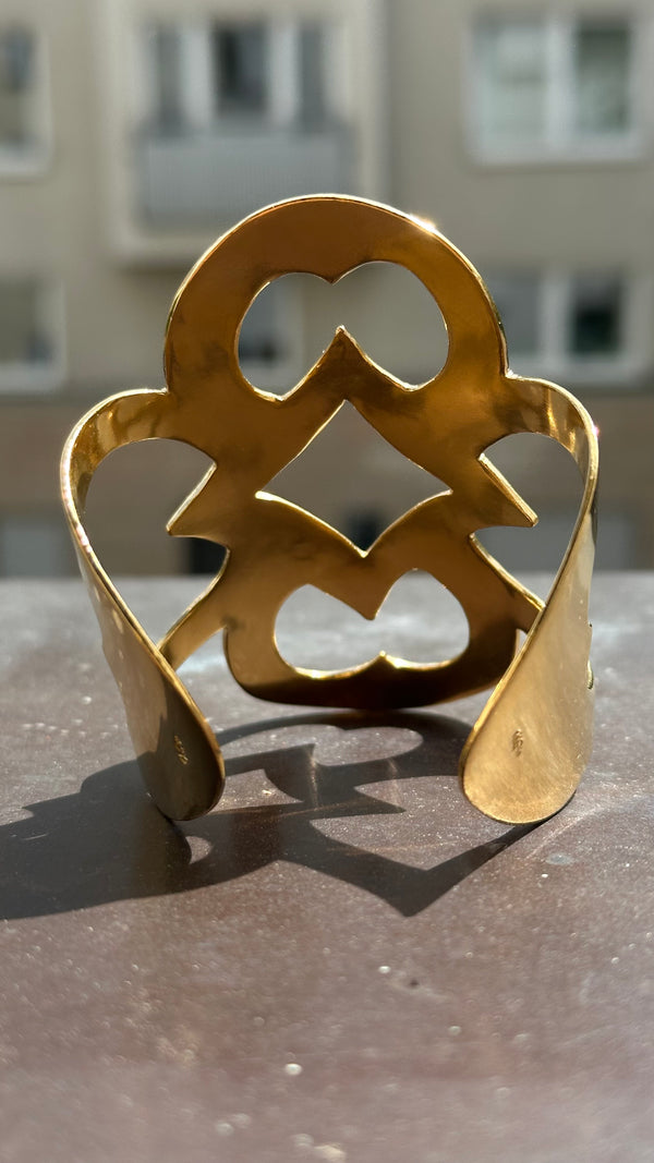 KEY CUFF