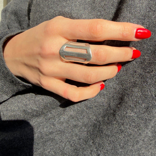 STRIVE RING