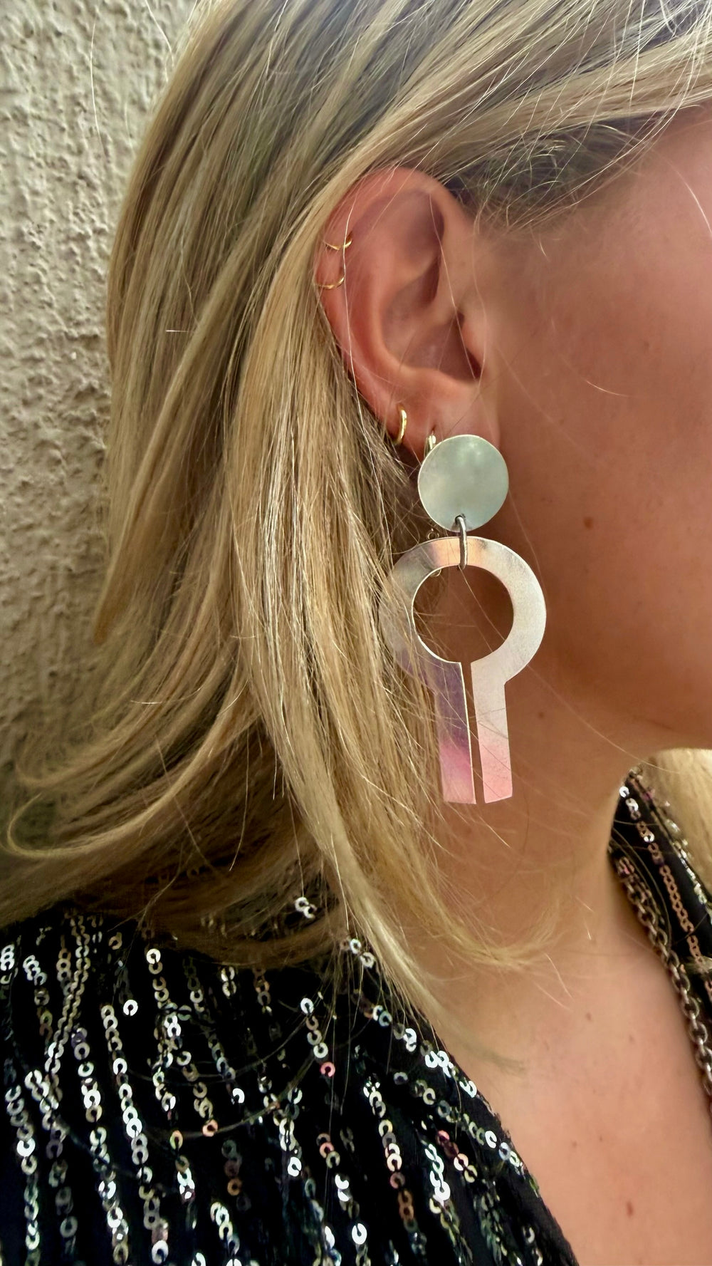 CALO HOLLOW EARRING