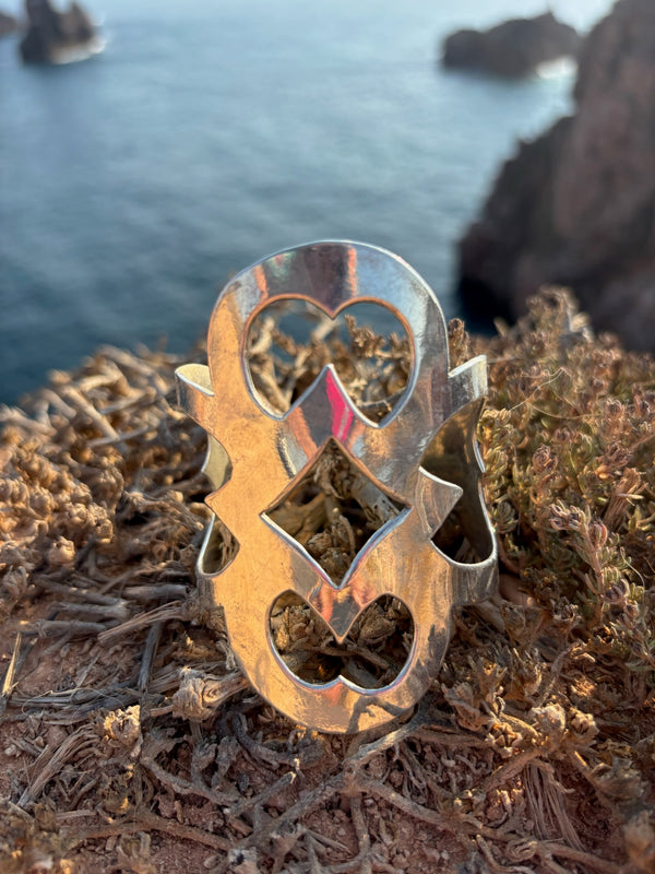 KEY CUFF