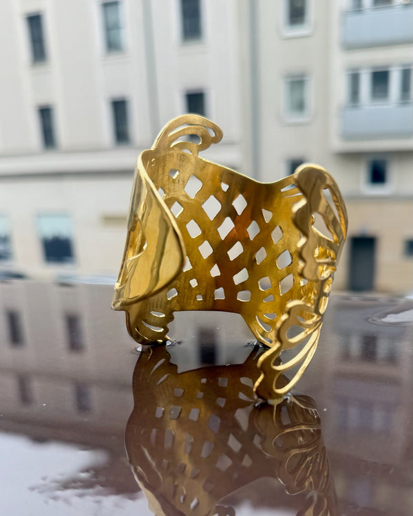 FISH CUFF